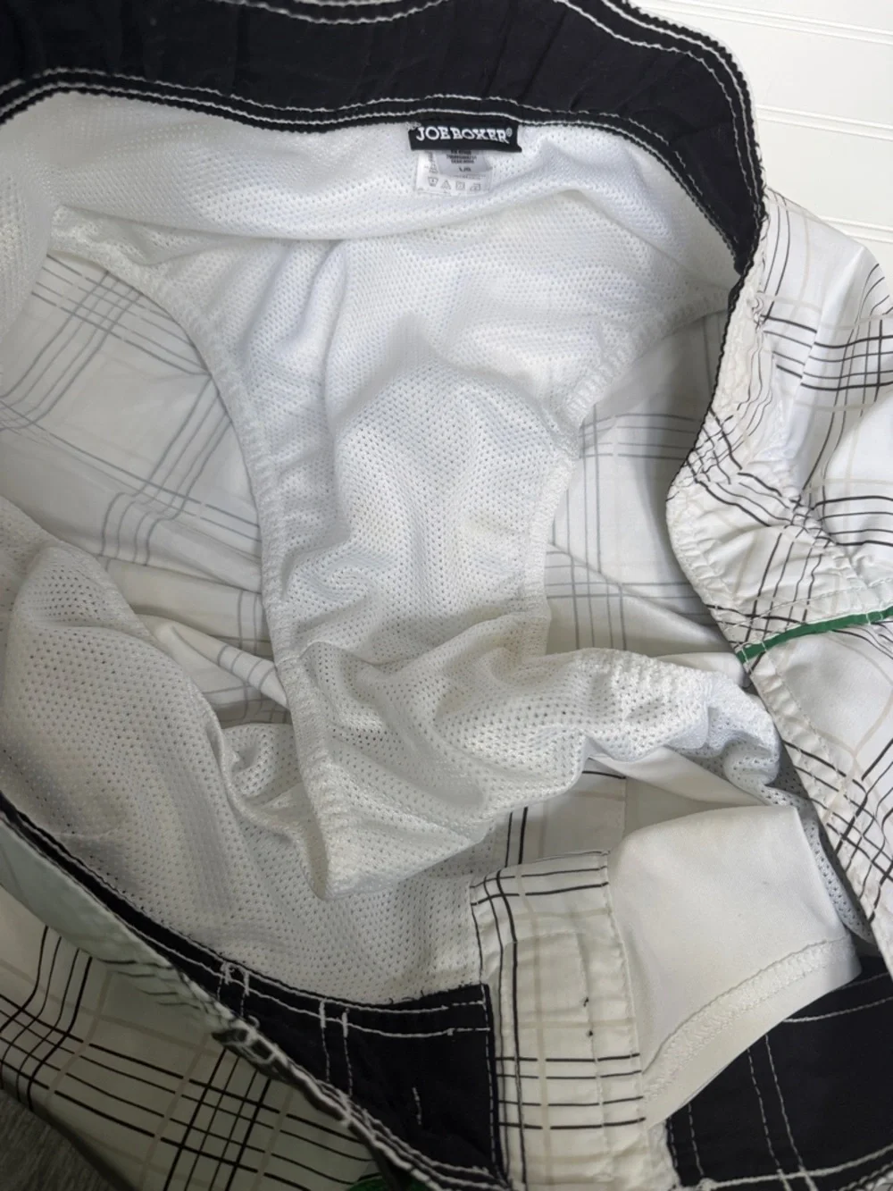 (117)Joe Boxer White Plaid Swim Board Shorts with Green Trim
